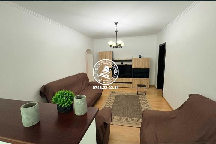 Apartment cu 4 camere si 2 bai Zona Tatarasi
