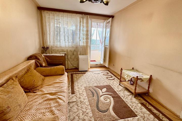 Apartament cu 3 camere decomandat in Tatarasi – foto 2