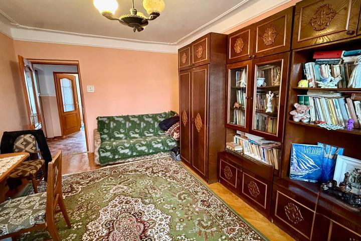 Apartament cu 3 camere decomandat in Alexandru cel Bun – foto 2