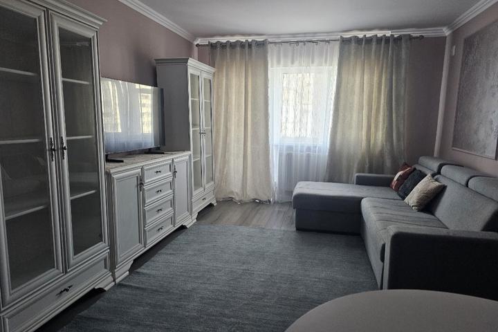 Apartament cu 3 camere Zona Pacurari
