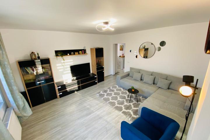 Apartament cu 2 camere Valea Lupului 67 mp