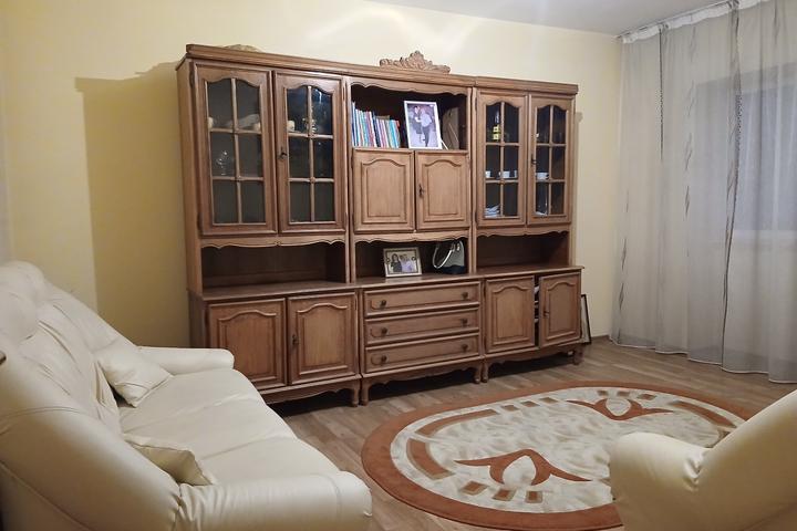 Apartament cu 3 camere+balcon Zona Dacia