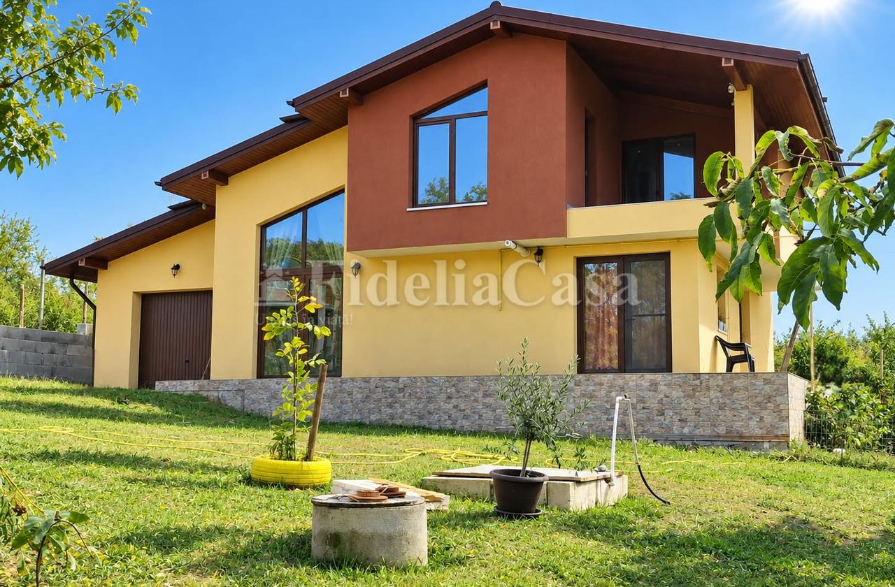Vila de vanzare Breazu