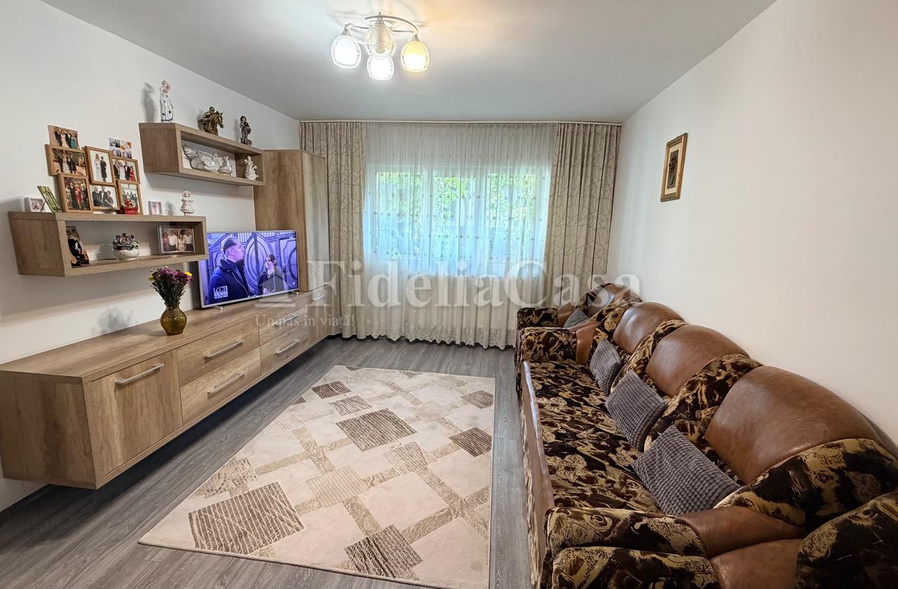 Exclusiv! Apartament cu 3 camere decomandat Dacia, model cu 2 bai.