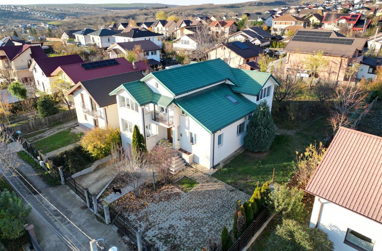 Vila de vanzare Valea Lupului