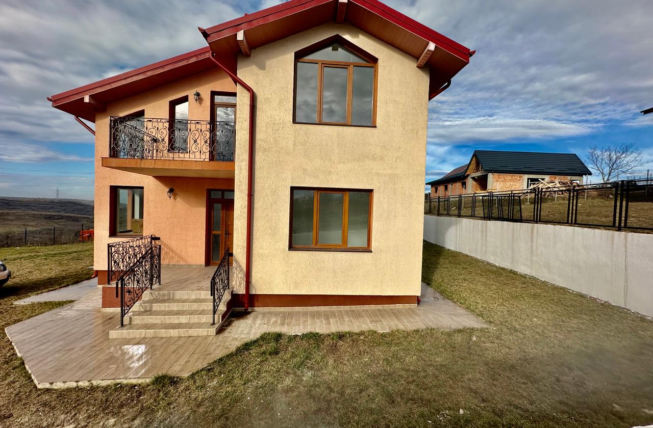 Vila de vanzare Miroslava
