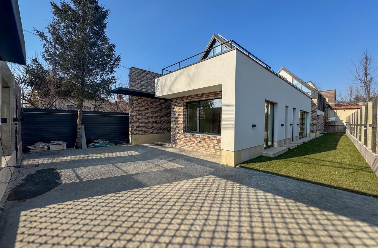 Vila de vanzare Tatarasi