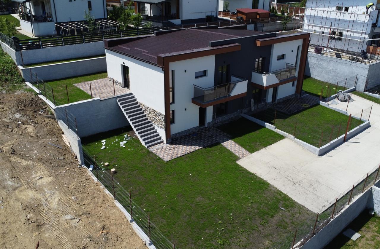 Vila de vanzare Valea Adanca