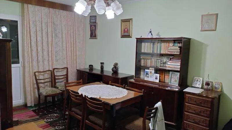 Apartament 3 camere de vanzare Dacia