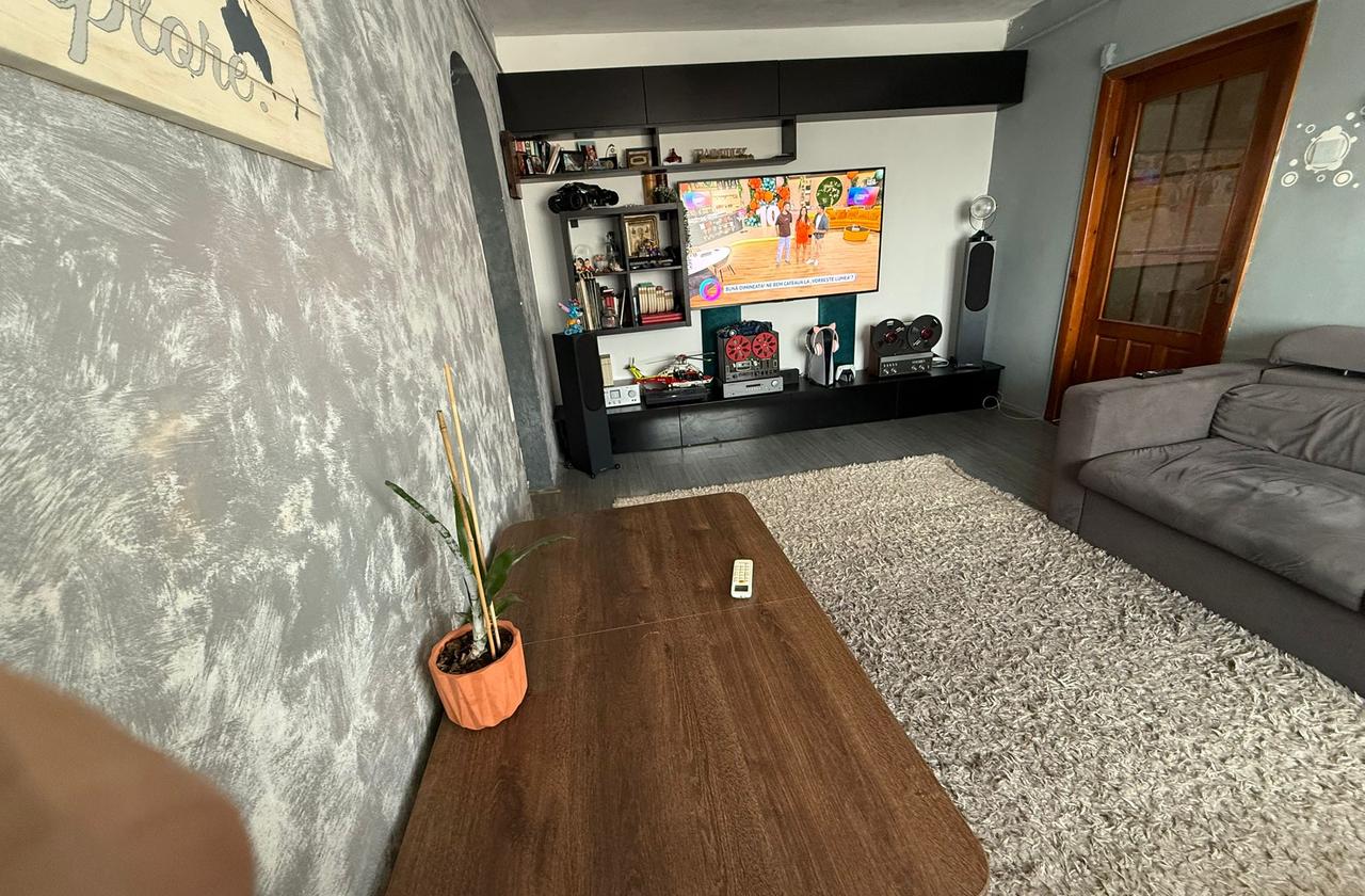 Apartament 3 camere de vanzare Mircea cel Batran