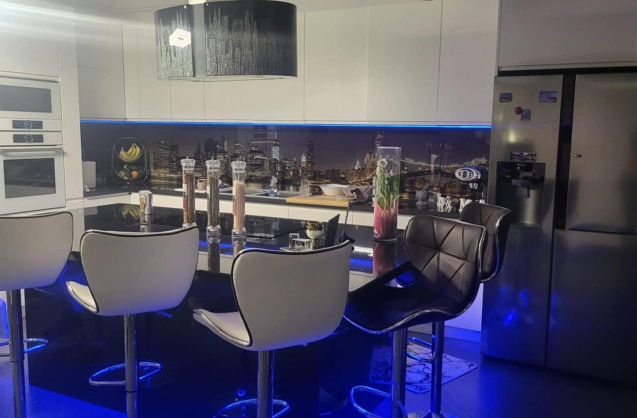 Apartament 3 camere de vanzare Lunca Cetatuii