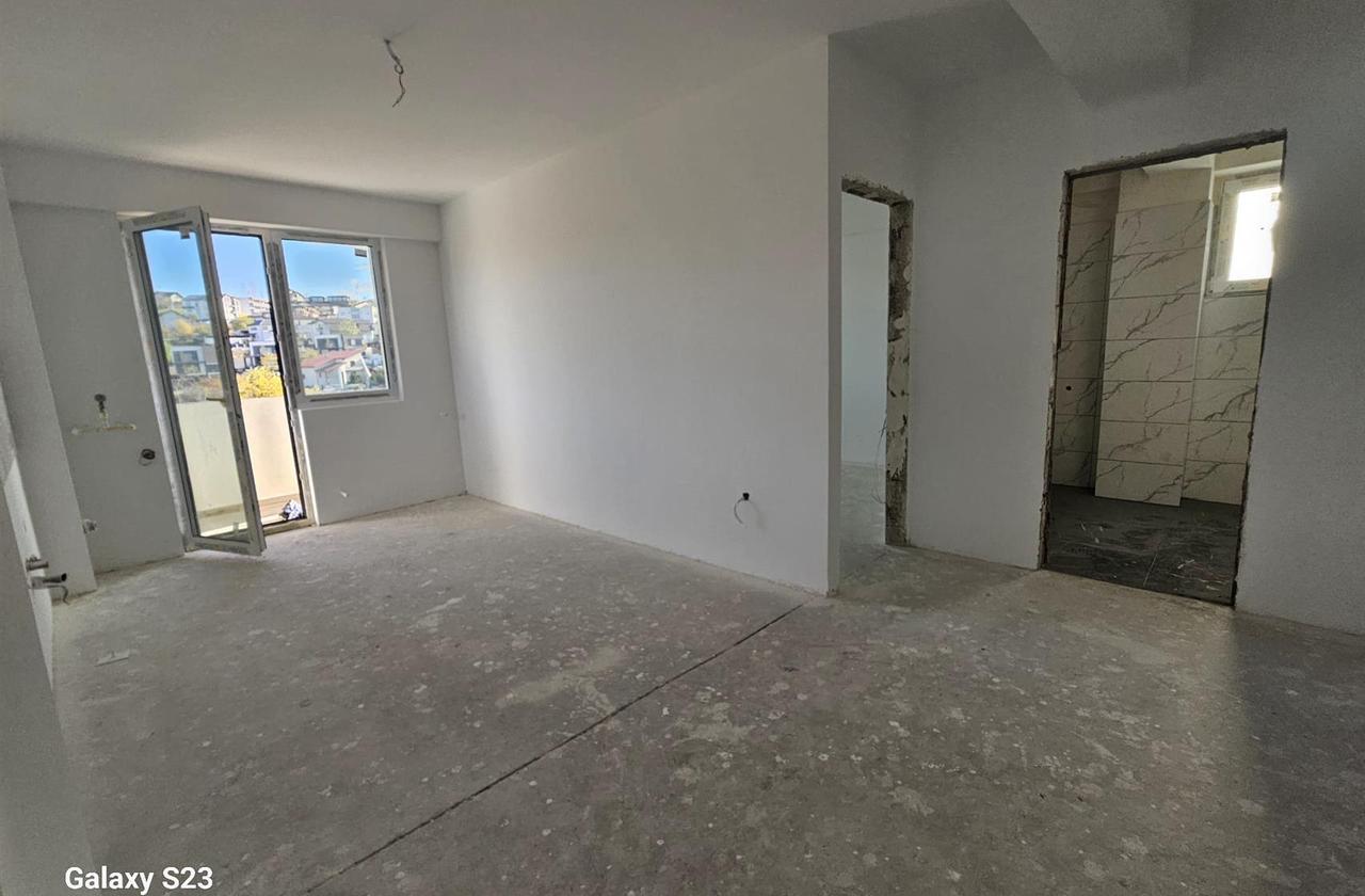 Apartament 2 camere de vanzare -Hlincea