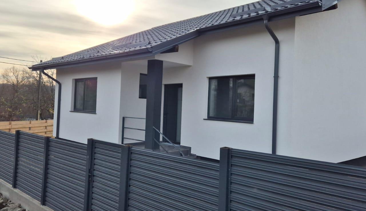 Vila P+M cu 3 camere si 470mp teren - de vanzare in Ciurbesti