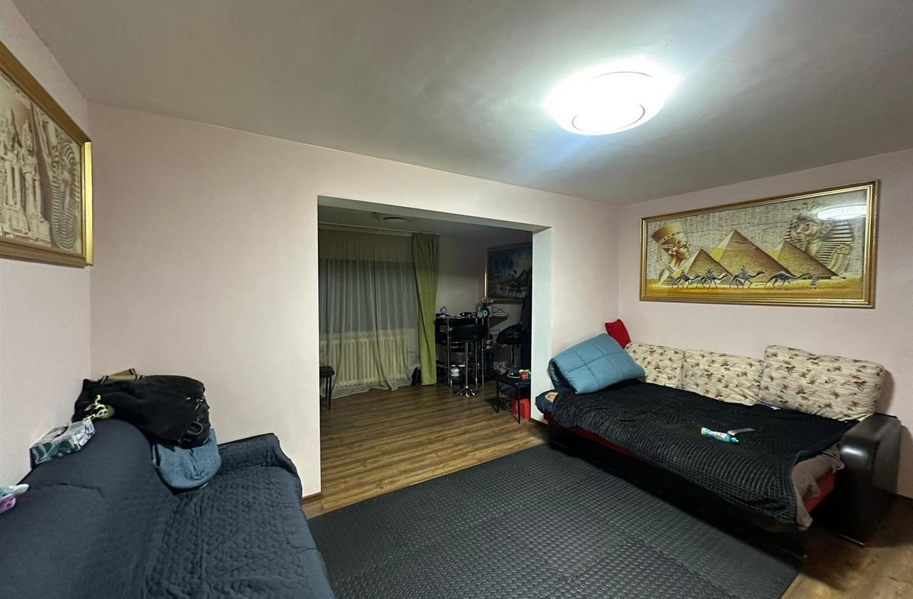 Apartament 3 camere Podu de Piatra