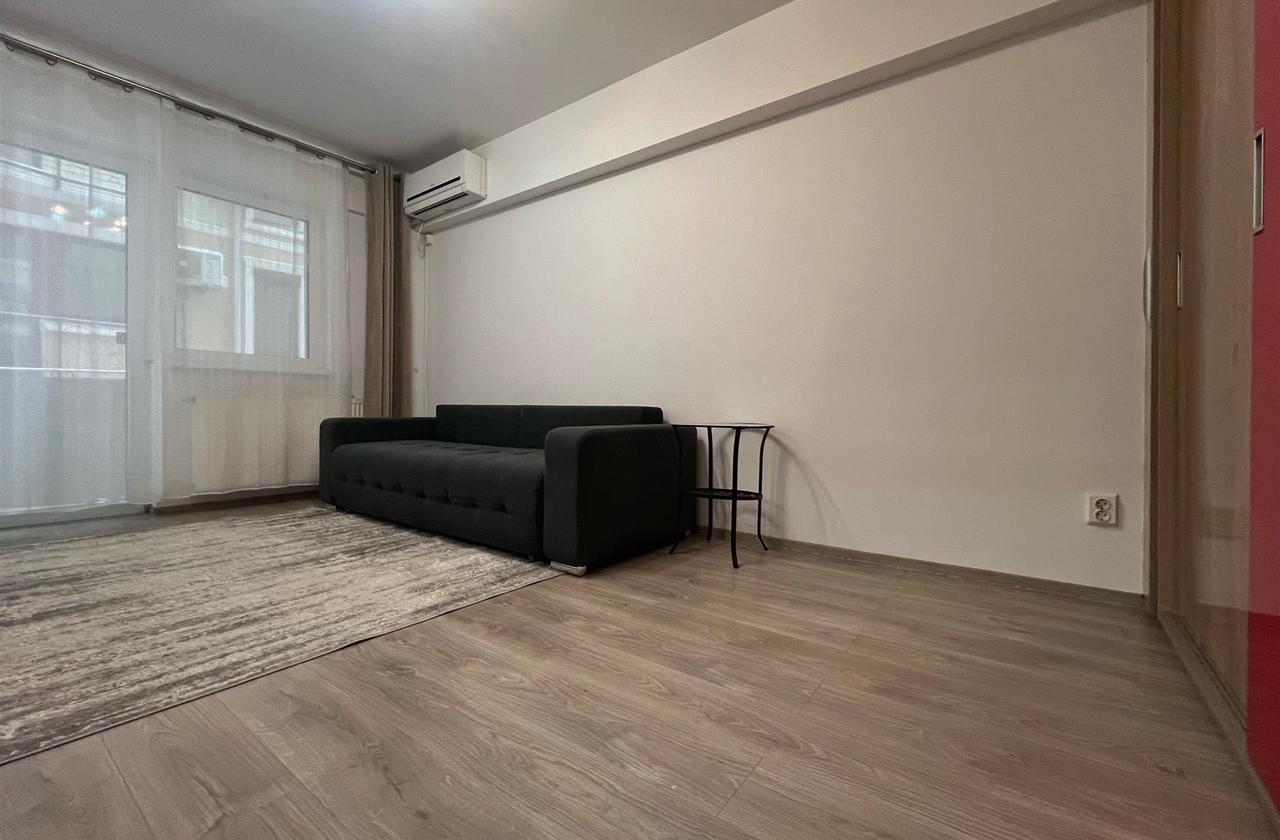 Apartament de vanzare cu 1 cameră - sos.Voinesti Iași