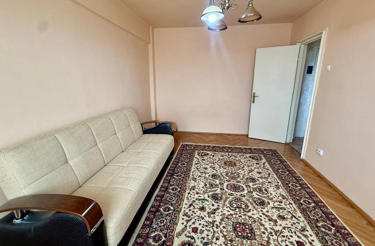 Apartament 3 camere Podu Ros