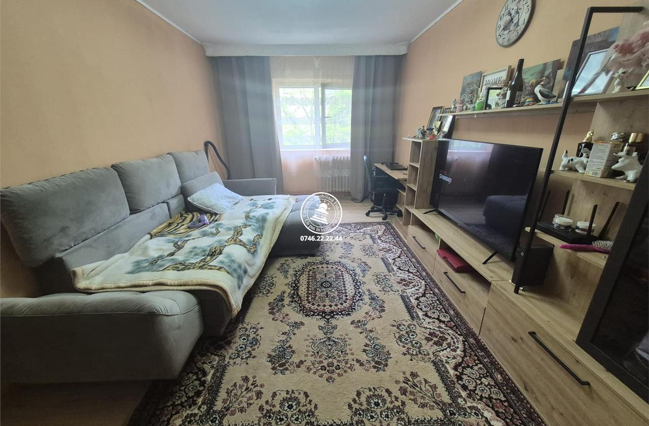 Apartament 3 camere decomandat zona Galata-Iasi