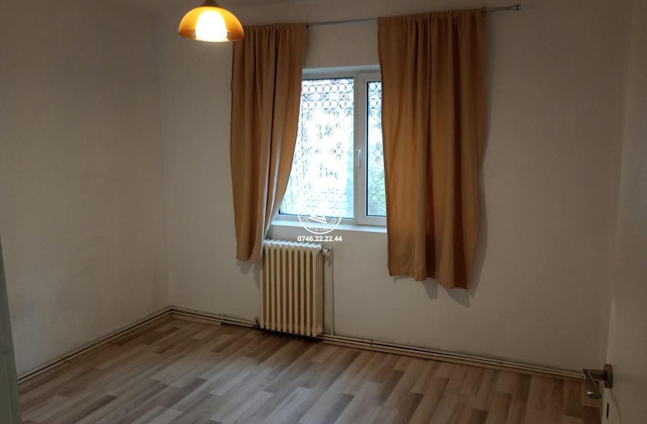 Apartament de vanzare 3 camere Centru