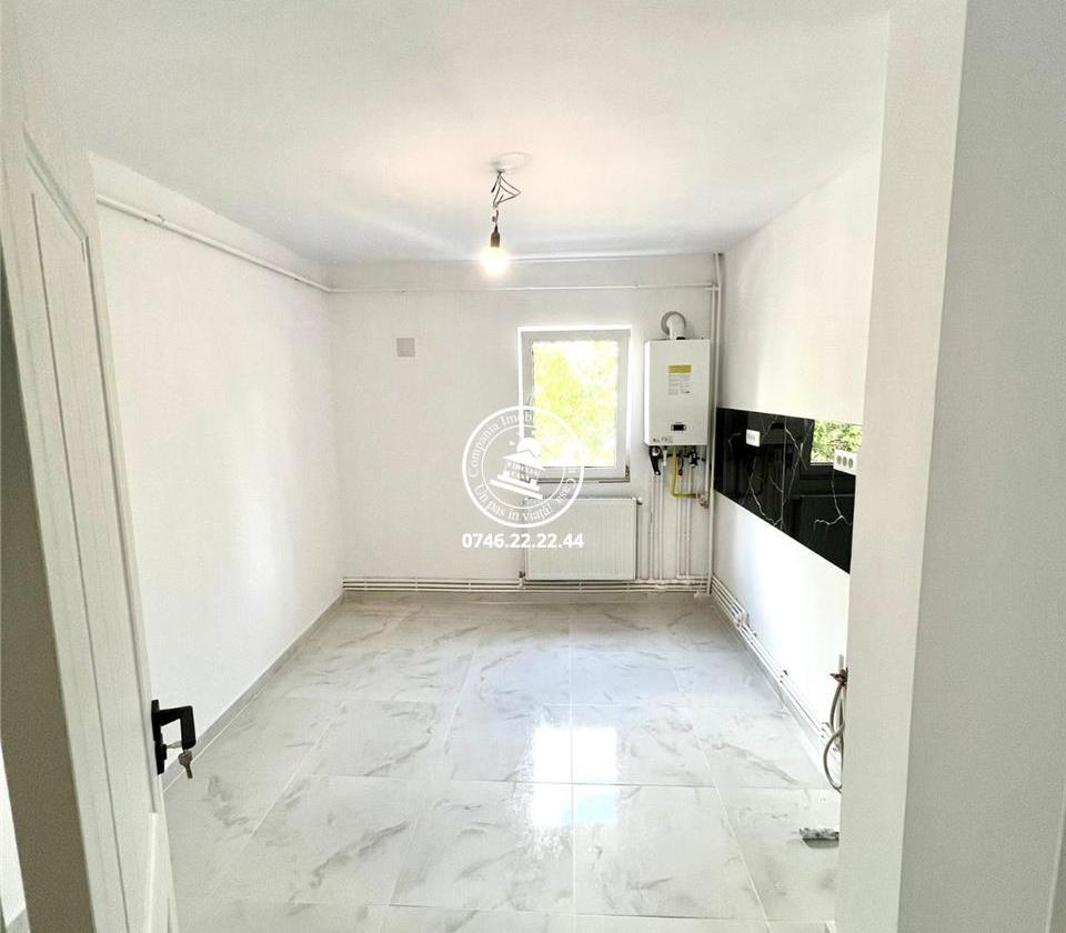 Apartament cu 4 camere Dacia et 1