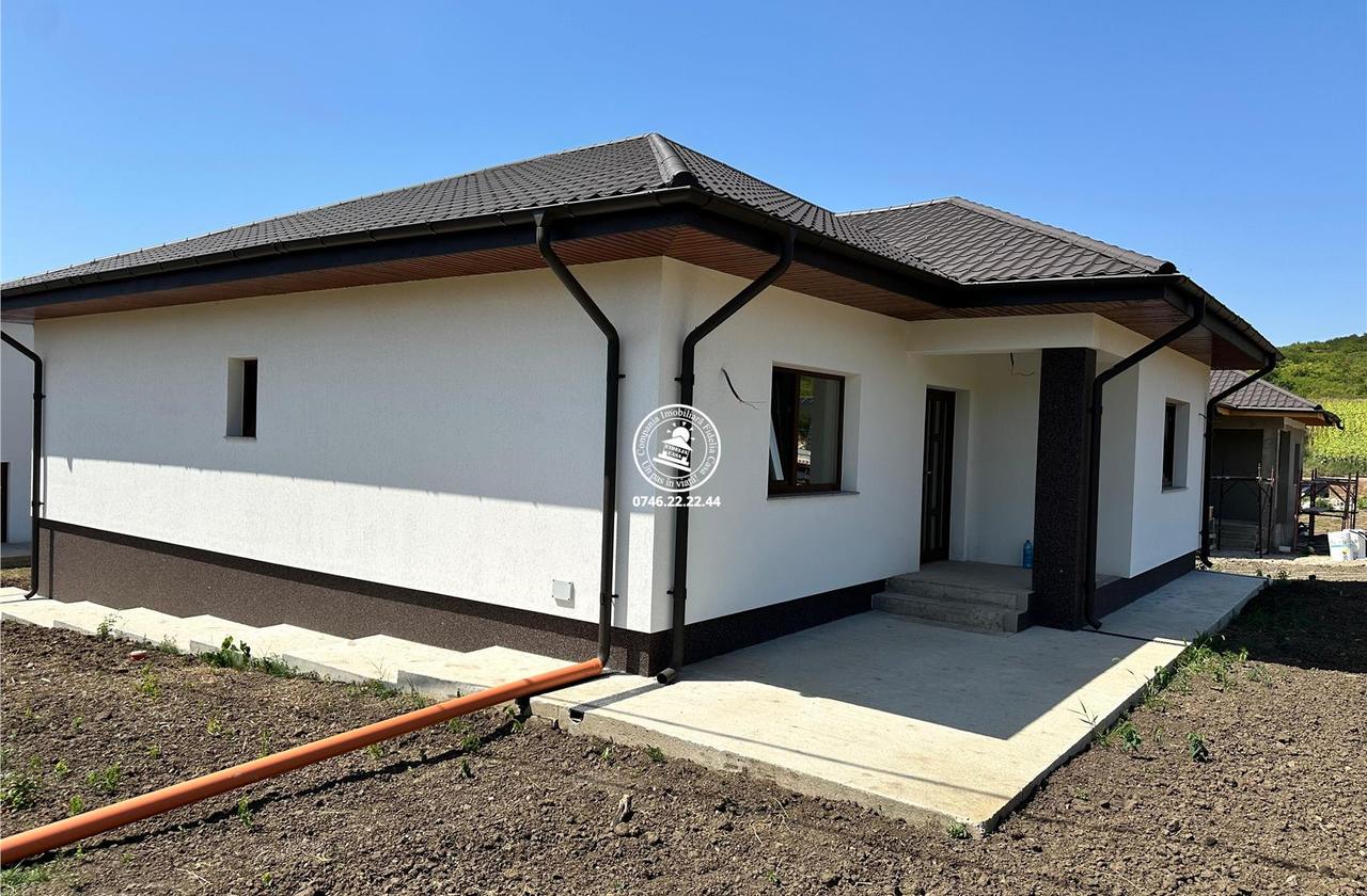 Casa de vanzare 4 camere Tomesti - Iasi
