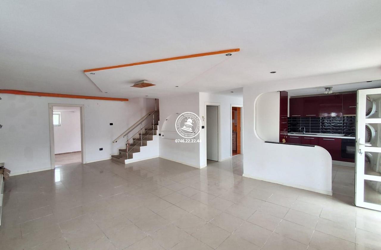 Vila de vanzare Letcani-Bogonos