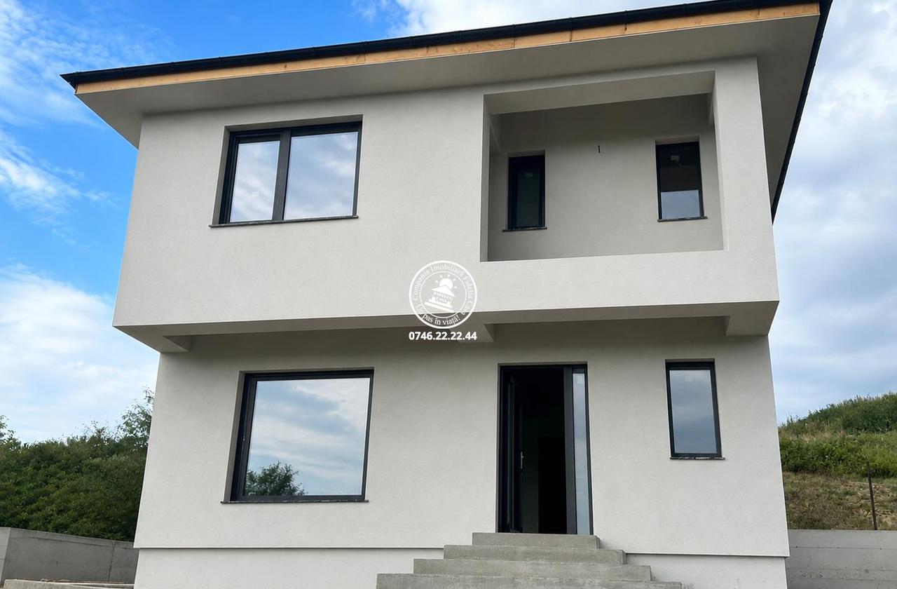 Vila 5 camere de vanzare Tomesti