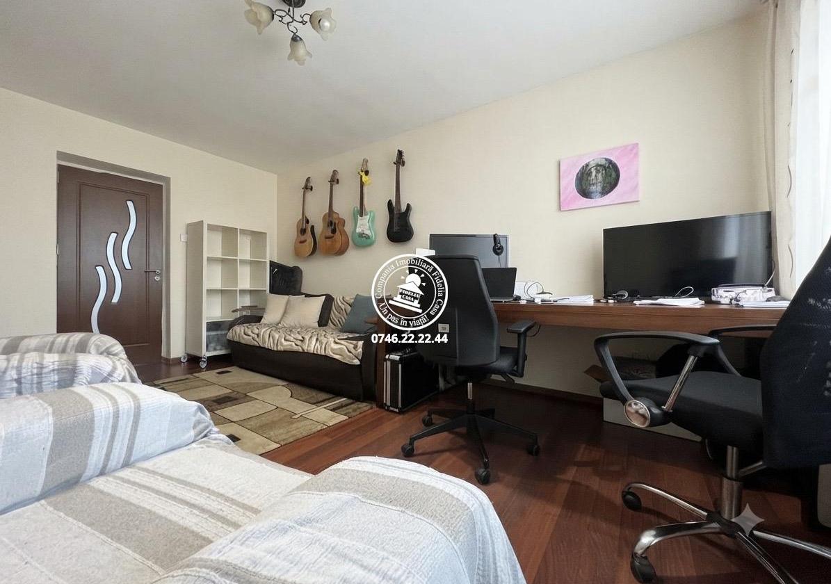 Apartament cu 2 camere | Decomandat | Etaj intermediar