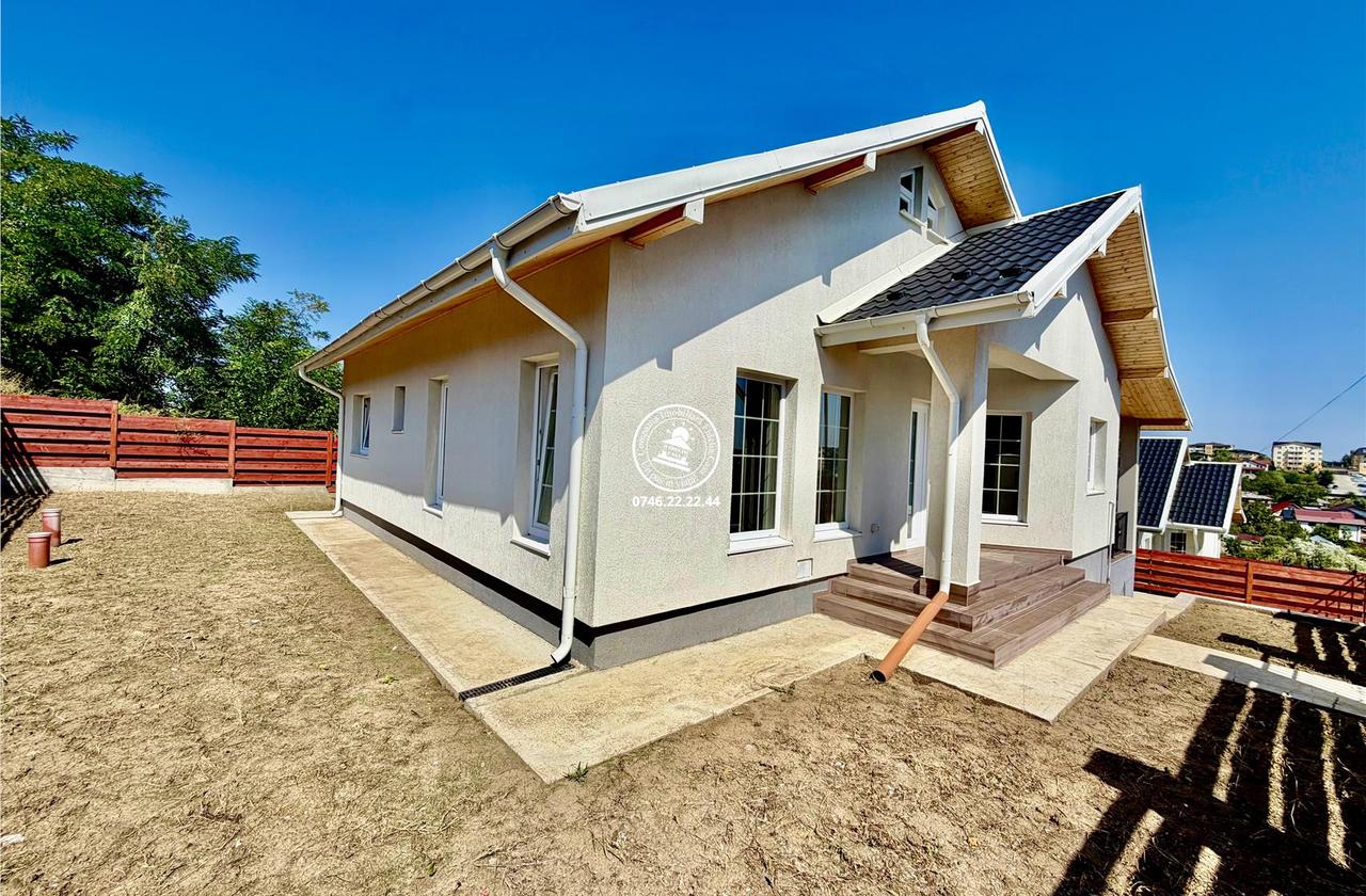 Vila cu 4 camere de vanzare in Valea Adanca