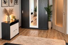 Apartament cu 3 camere și mansardă amenajată de vânzare – Cartier Vișoianu